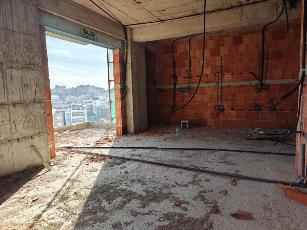 Appartamento 2+1 in Vendita a Porcelan
