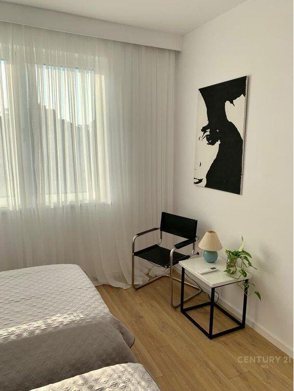 APARTAMENT 2+1 PER QERA PERBALL HOTEL HILTON