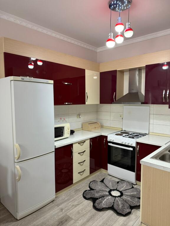 Apartament 1+1, Don Bosko!