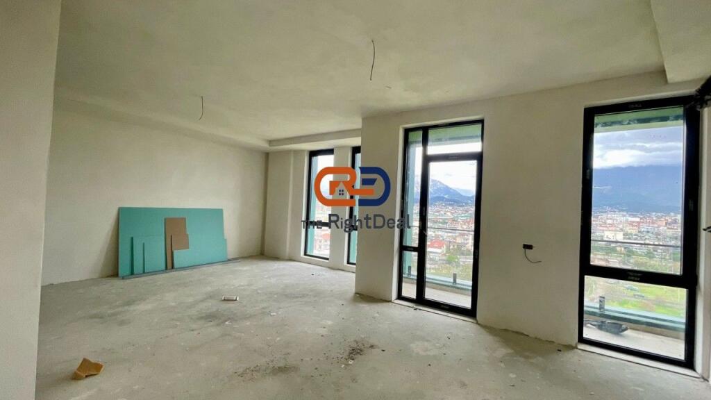 Al Nuovo Boulevard, Super Appartamento 3+1+2 in Vendita, Con Posto Auto Incluso Nel Prezzo!!!