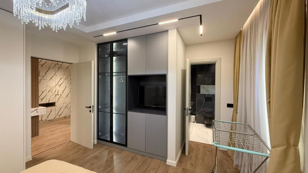 Apartament 2+1 me qira tek Liqeni Artificial!
