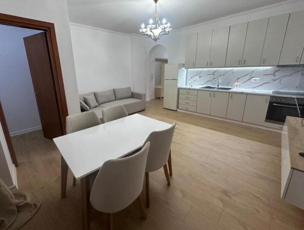 Vendesi in vendita 2+1 nella zona del Lago Secco 148.000 euro