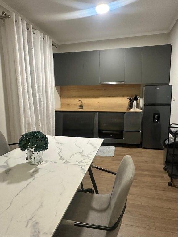 APPARTAMENTO 1+1 IN AFFITTO IN CENTRO, TIRANA! 800 € /Mese