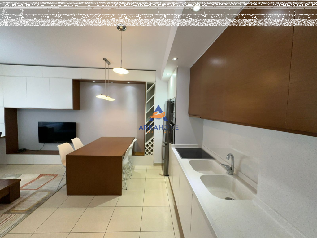 JEPET APARTMENT ME QERA 1+1+BALLKON "5 MAJI,CONCORD CENTER" 700 EURO