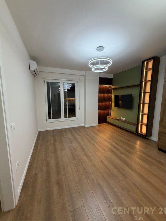 Apartment 1+1 for rent in Komuna e Parisit!
