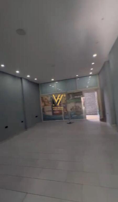 SHOP FOR RENT 120 M2 ON DIBRA STREET 50,000 LEKE