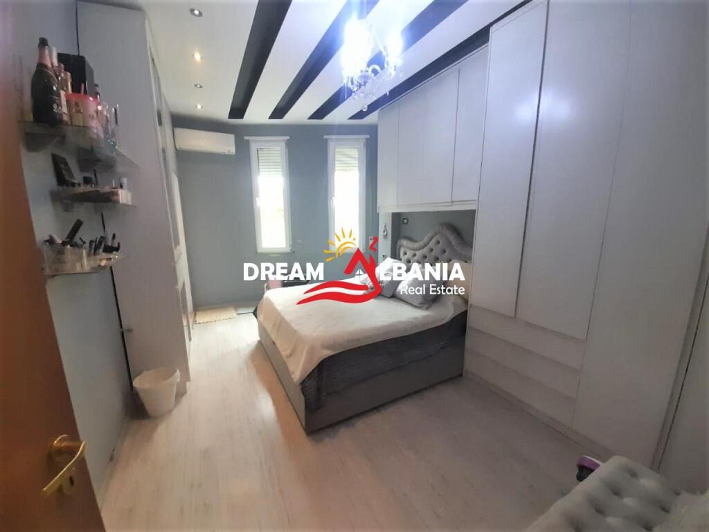 OCCASIONE!!! Edificio di 4 piani in vendita a Don Bosko vicino al Complesso Vizion a Tirana (ID 4151064 )