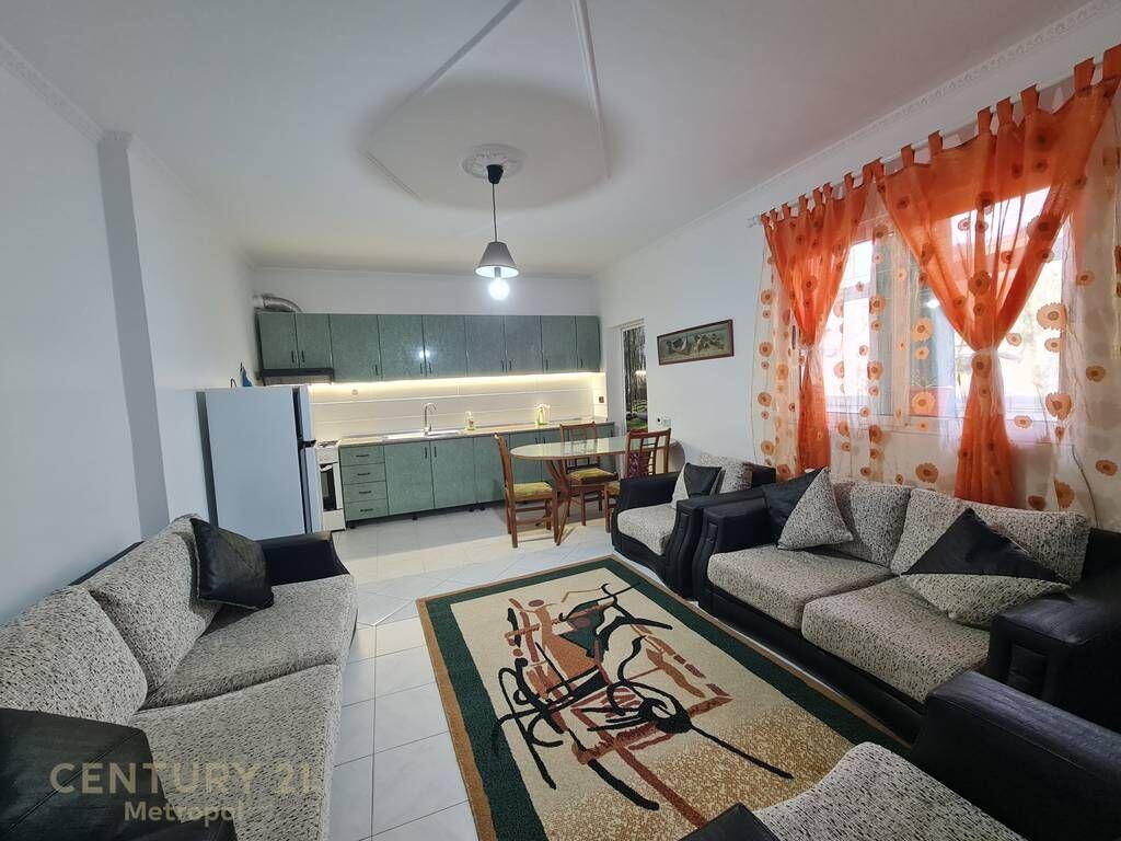 Jap me qira apartament 1+1, ne rrugen Naim Frasheri prane Zogut te Zi!