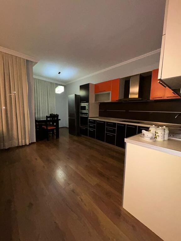 🏙️ APARTAMENT 2+1+2 ME QIRA – VILA GOLD