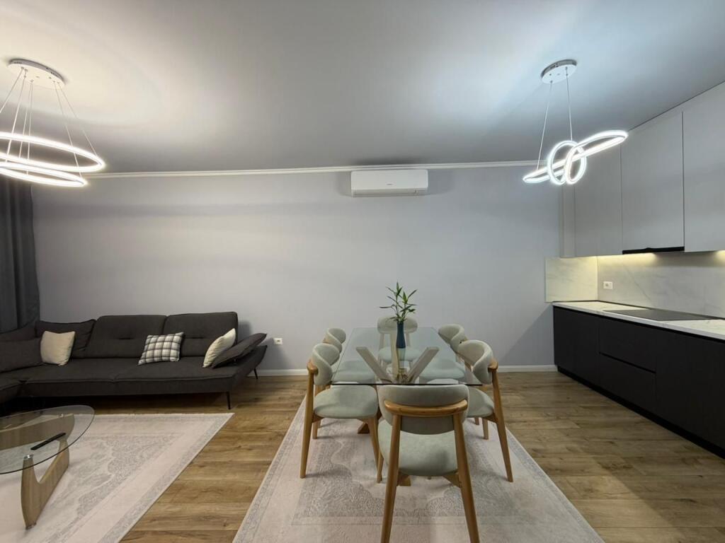 Apartament 2+1 per qira tek Montesori School tek Liqeni i Thate.