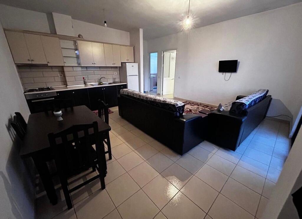 Appartamento in affitto 1+1+balcone Yzberisht 350€