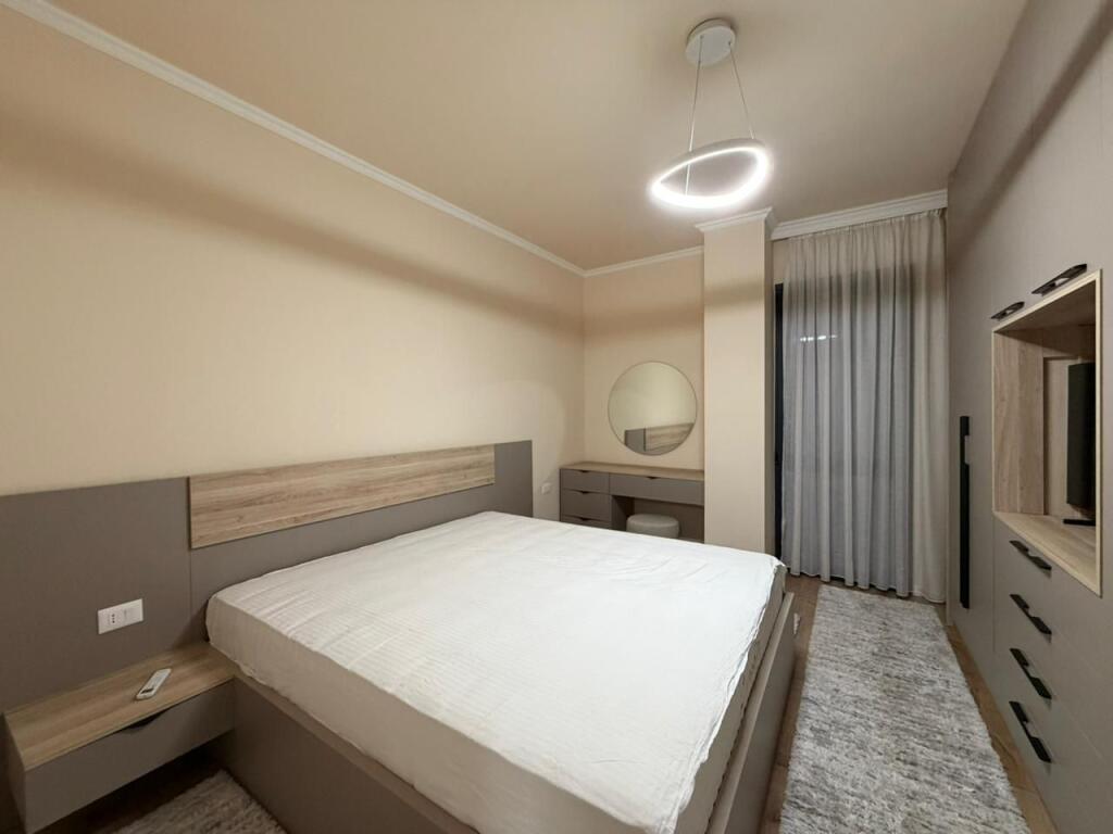 Apartment 1+1 for rent at Montesori School near Liqeni i Thate.