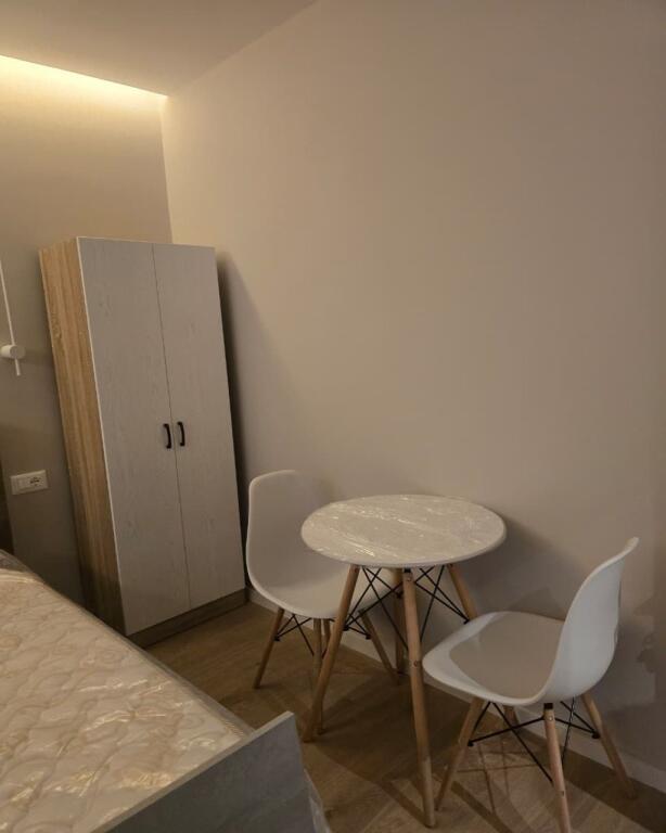 STUDIO FOR RENT –  BRRYLI 📍