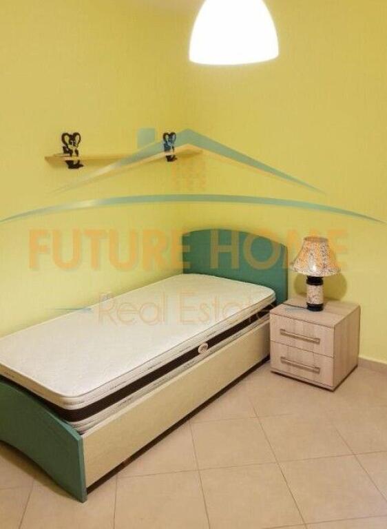 Qira, Apartament 2+1+2, Rruga e Barrikadave.