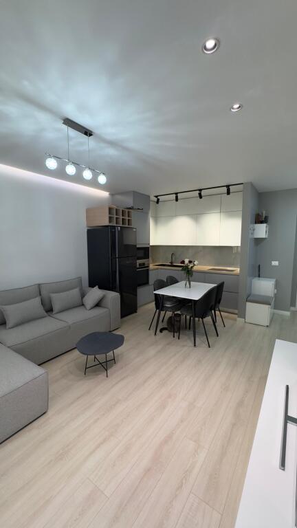 Shitet apartament 1+1 tek Fiori Di Bosko