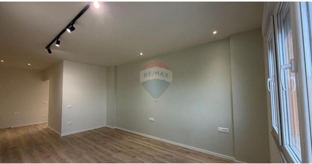 Studio apartment for sale near the Lake