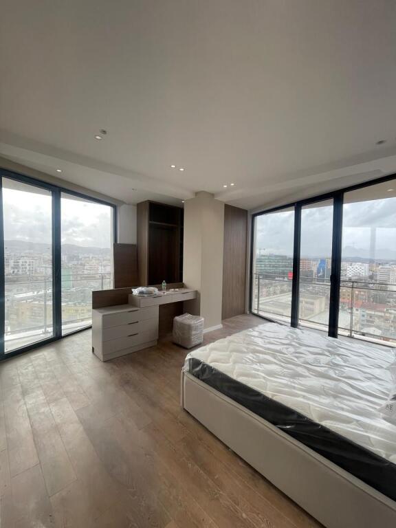 In Affitto - Golden Tower - Via Mine Peza