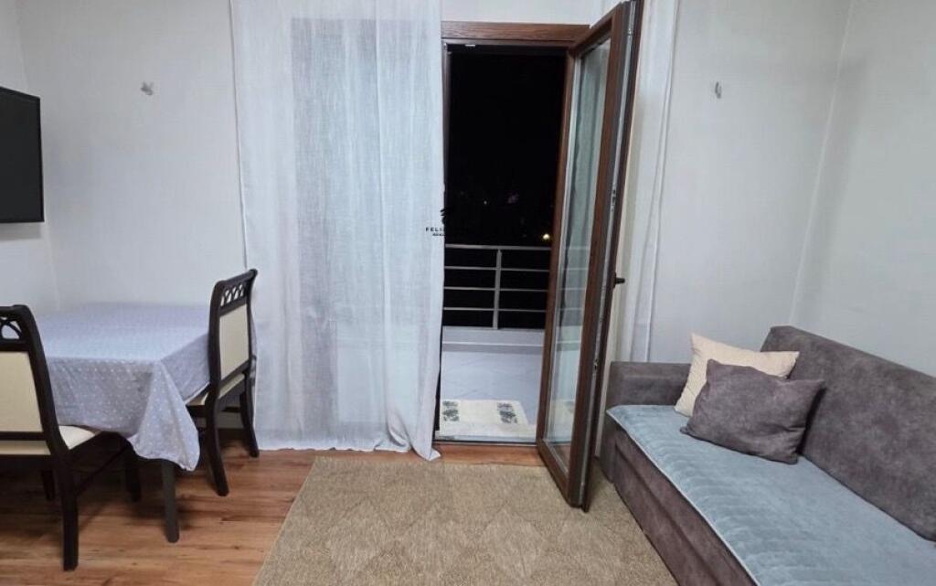 APARTAMENT ME QERA 1+1 RRUGA ELBASANIT 45.000 LEKE