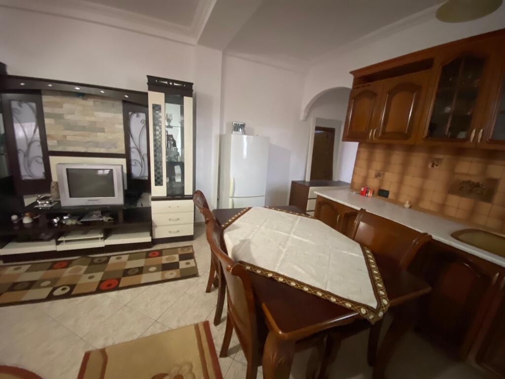 2+1,i mobiluar universitsti logos ,zog i zi,450 euro