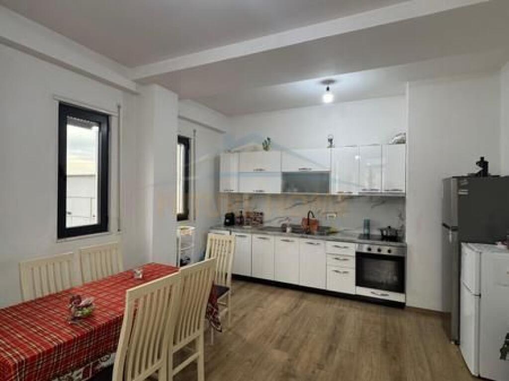 For sale, Apartment 2+1+2+ Parking Space, Porcelain, Tirana