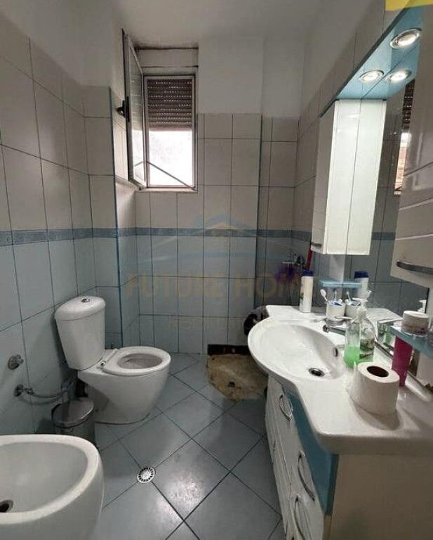 Shitet, Apartament 2+1, Kodra e Priftit, Tiranë