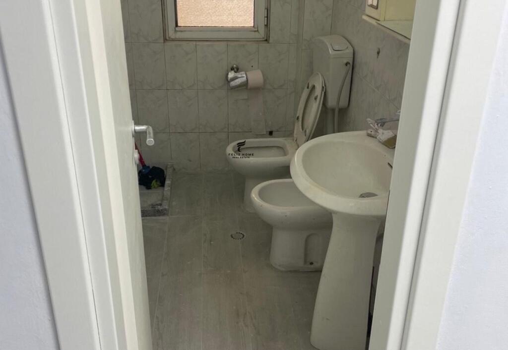 UFFICIO IN AFFITTO 113 M2 VIA IRFAN TOMINI 60.000 LEKE