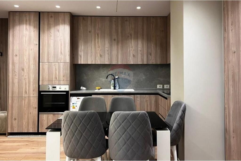 Apartament 1+1 me qira te Bulevardi Zogu I !