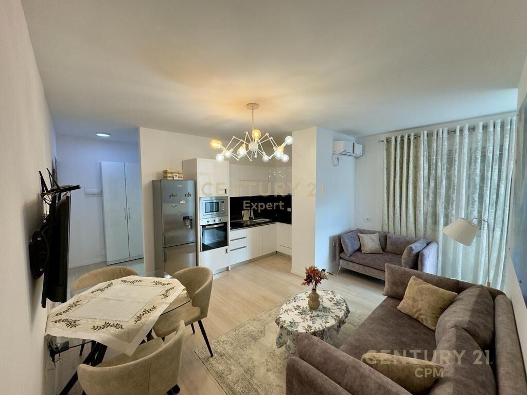 Apartament 2+1 per qira,Pazari i Ri