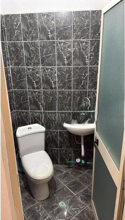Dyqan 1+1 Shitje në Fresku, Tiranë - 50,000€ | 45 m²