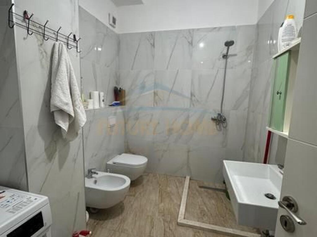 For sale, Apartment 2+1+2+ Parking Space, Porcelain, Tirana