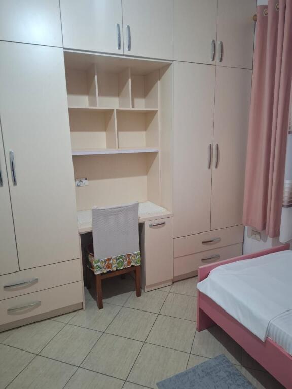 Affittasi appartamento 2+1 sulla spiaggia di Hekurulla