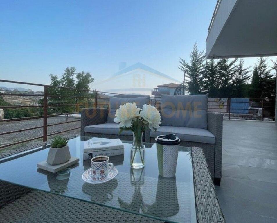 Affitto, Villa su 2 piani con piscina, Farkë, Tirana
