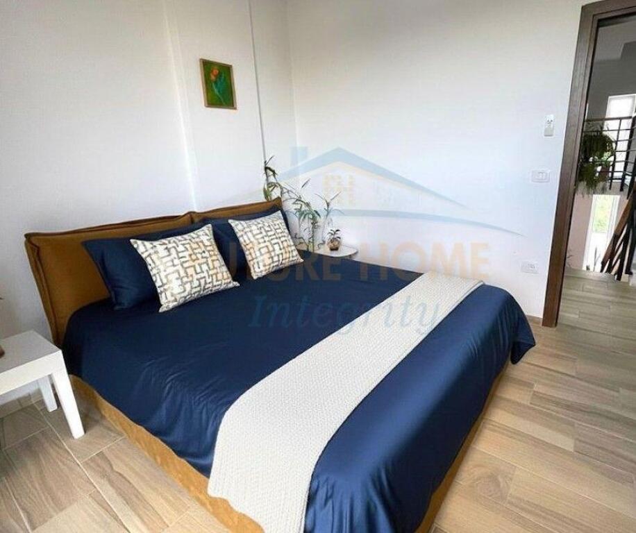 Affitto, Villa su 2 piani con piscina, Farkë, Tirana