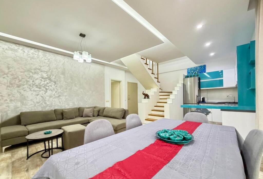 Duplex 3+1+2 with Veranda + Parking – Selitë Roundabout🏙