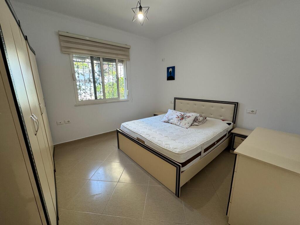 Jepet Shtepi Private me qera te Gjykata