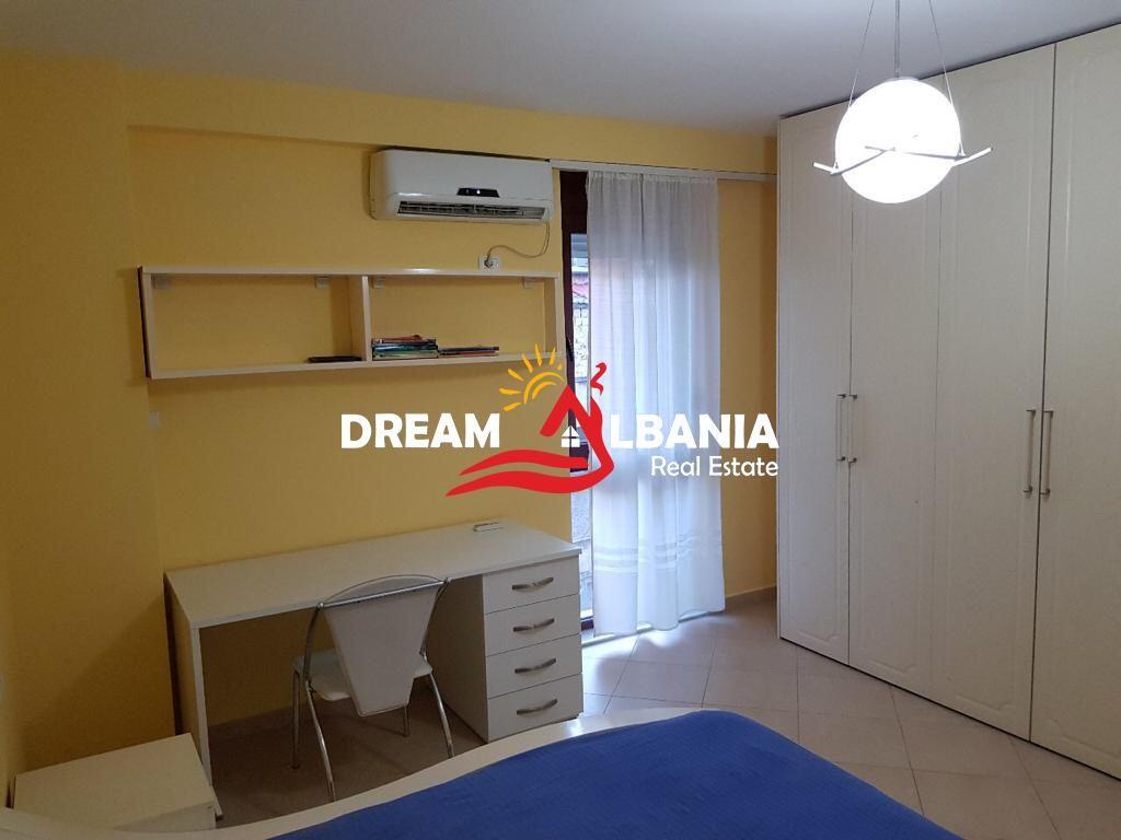 Jepet me qera apartament 2+1+2 ne rrugen e Barrikadave prane Gjimanzit Sami Frasheri (ID 42215460)