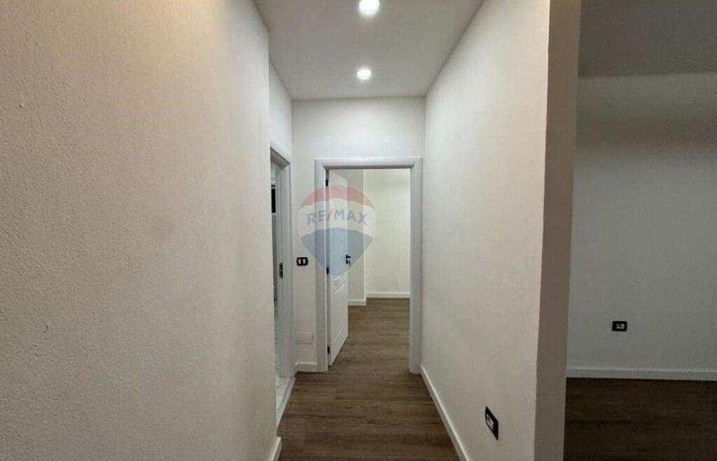 Apartament 1+1- Për Shitje - Komuna e Parisit, Tiranë!!! ID: 530261038-4739