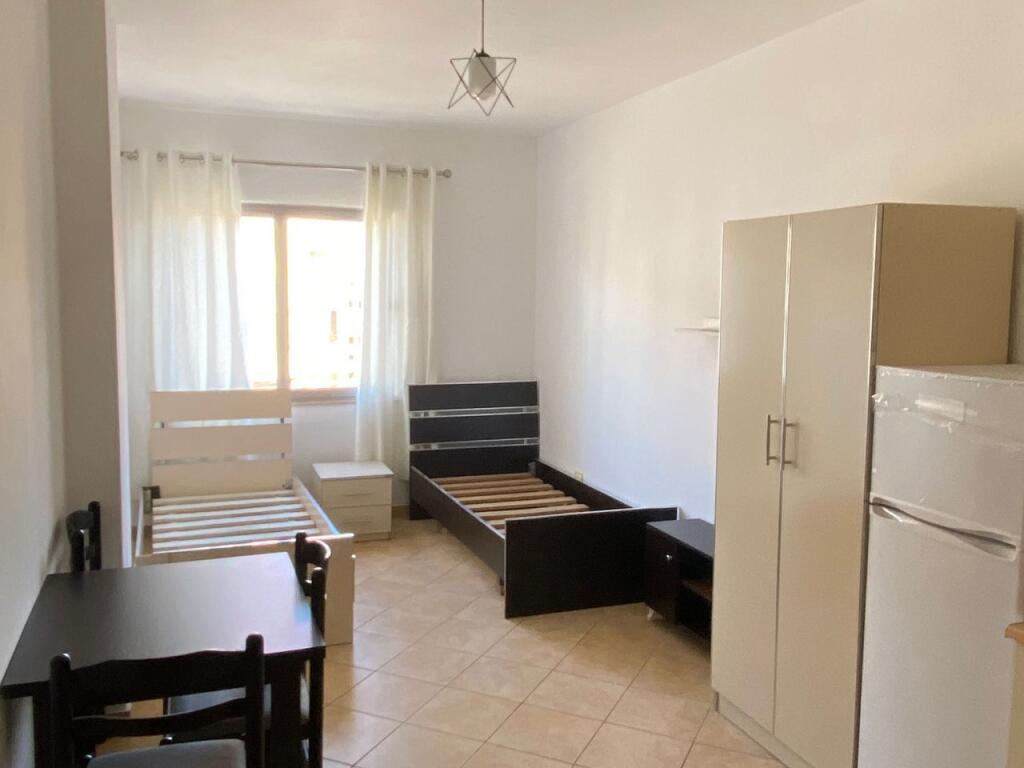 MONOLOCALE 28000 LEKE.ASTIR