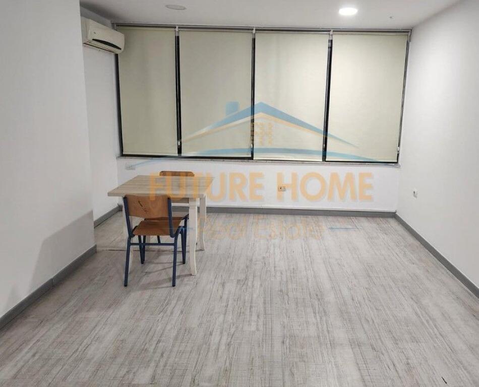 Affitto, Locale per ufficio, Zogu i Zi..
