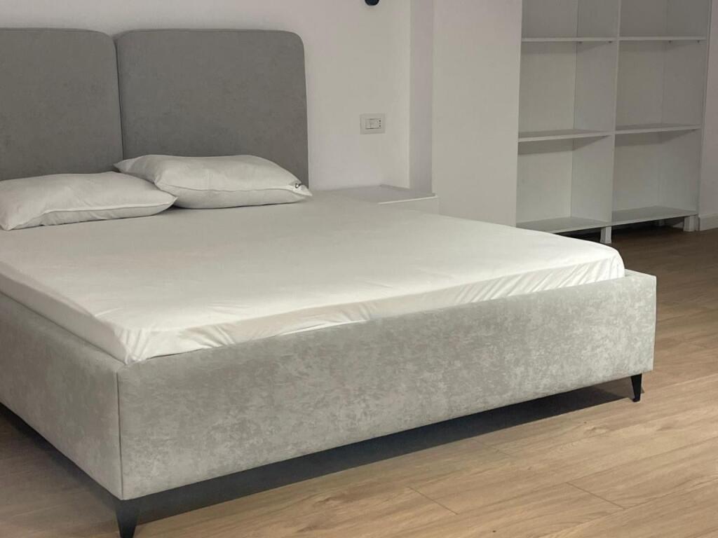 Jepet apartament 1+1 dubleks prane Kodra e Diellit 2!
