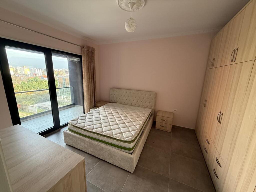 1+1+Parking Me Qera, Rezidenca Oasis, Astir