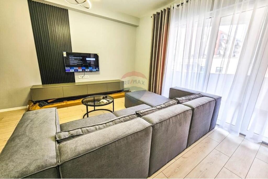 Apartament me qira , Fusha e Aciacionit