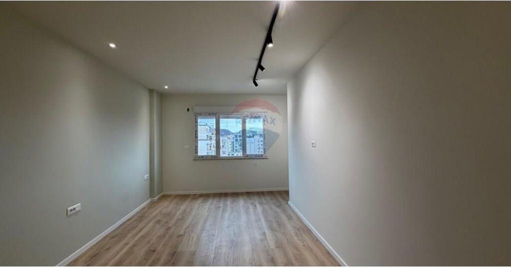 Studio apartment for sale near the Lake
