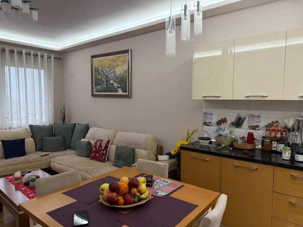 Appartamento 2+1+2 in vendita vicino a Bar Artisti, Astir !!