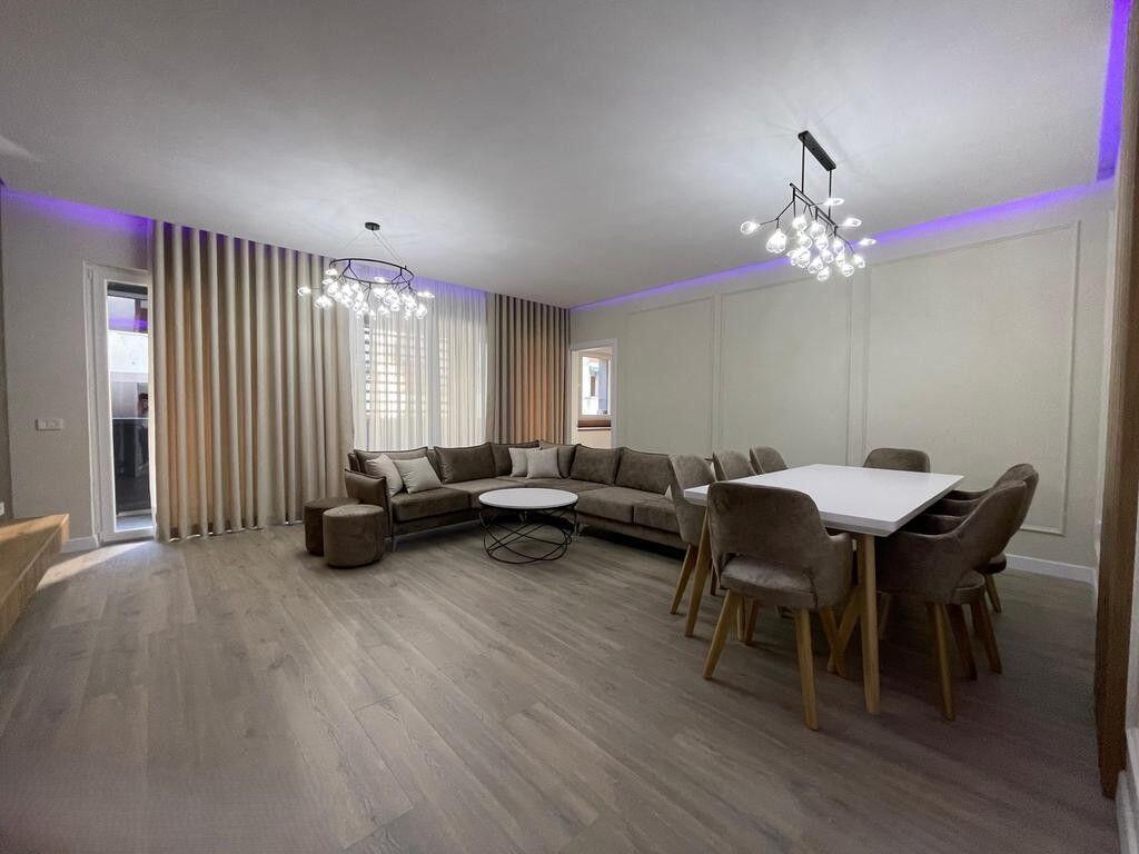 AFFITTASI APPARTAMENTO 2+1+2 PRESSO KAFE FLORA! 1.500 € /Mese