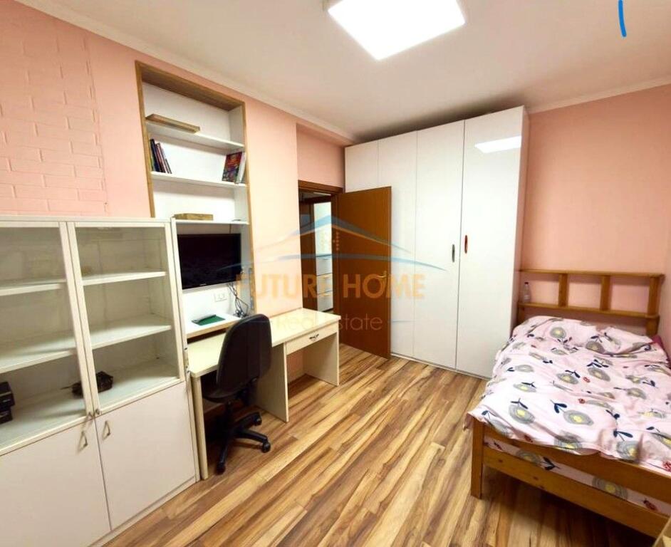 Apartament 3+1+2+Post Parkimi, Liqeni i Thate, Tiranë - QERA