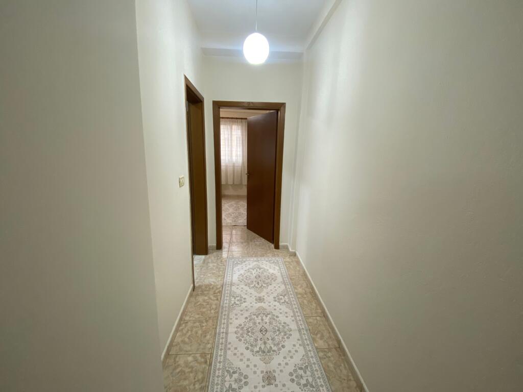 1+1,arredato,uccello nero,550 euro, e per airbnb
