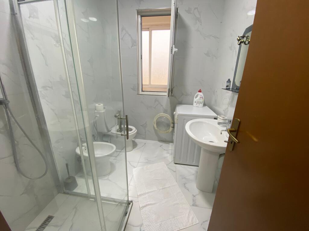 1+1,arredato,uccello nero,550 euro, e per airbnb