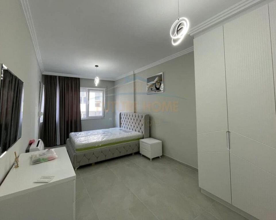 Affitto, Appartamento 2+1+Posto auto, Univers City, QTU, Tirana.
