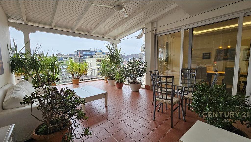 Apartment 3+1+2 for sale in the Ish-Blloku area
